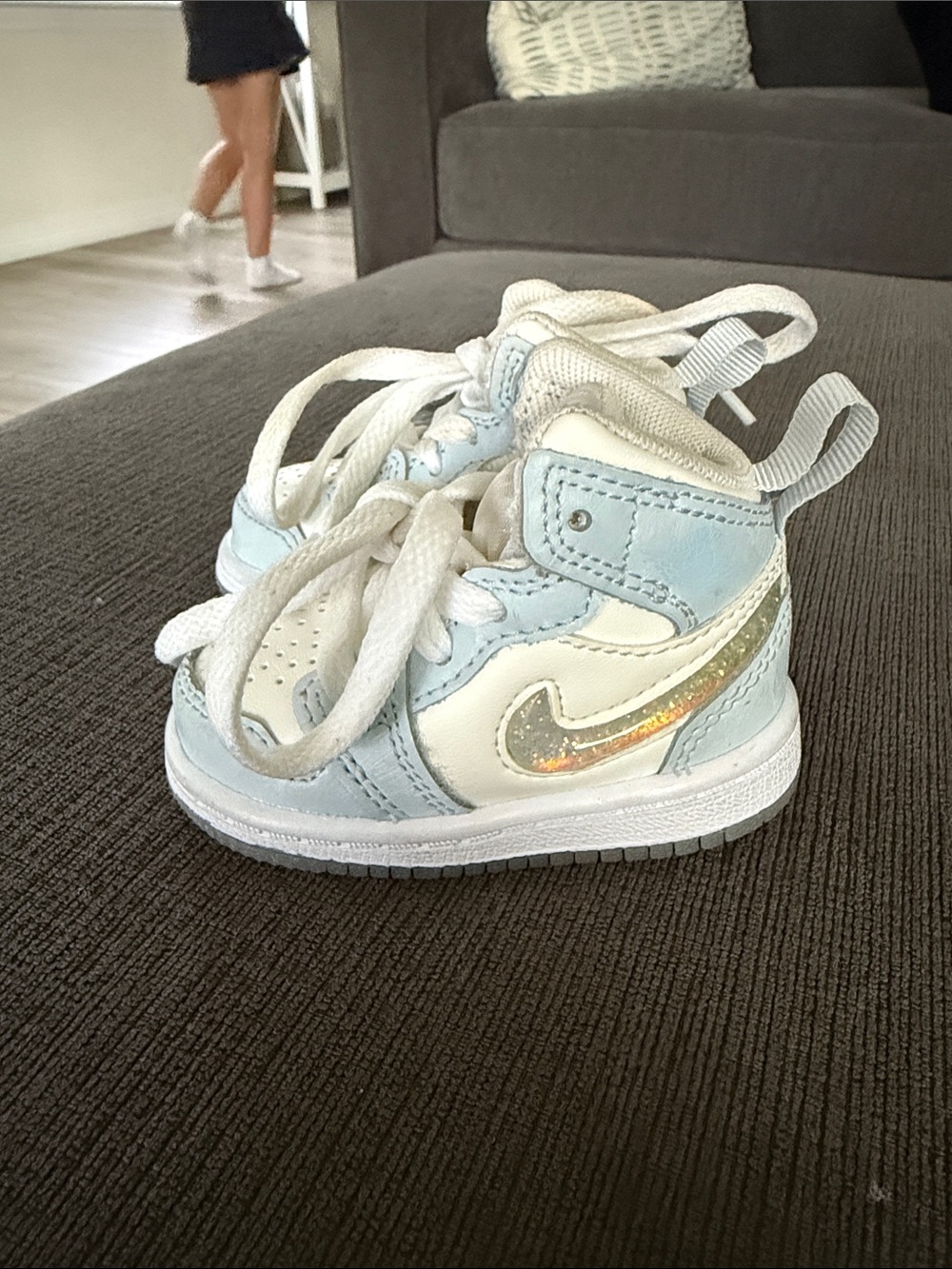 Jordan 1 Mid SE TD Glitter Swoosh Baby Sneakers Size 2 Blue/White